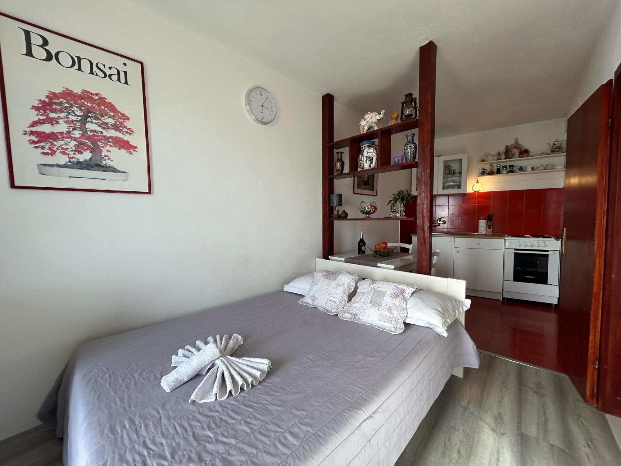Seafront Studio Apartment+Balcony 포드고라 외부 사진